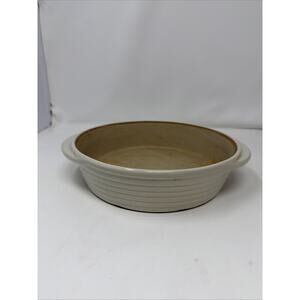 The PAMPERED CHEF White Cream Heritage 8 Inch Round Baker Dish Cake Stoneware